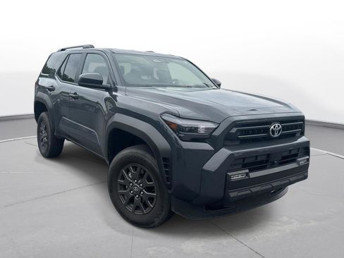 Certified 2026 Toyota 4Runner SR5 AWD/4WD image 4