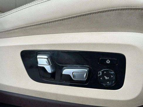 Used 2019 BMW X7 xDrive40i w/ Premium Package image 32