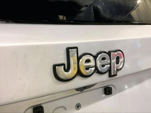 Used 2021 Jeep Renegade Latitude image 31