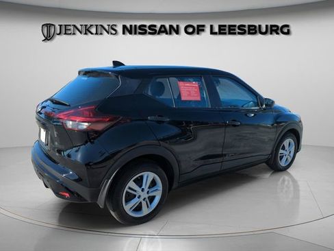 Certified 2022 Nissan Kicks S image 6