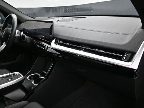 Certified 2025 BMW X2 xDrive28i image 24