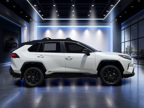 Used 2024 Toyota RAV4 XSE w/ Advanced Technology Package AWD/4WD image 3