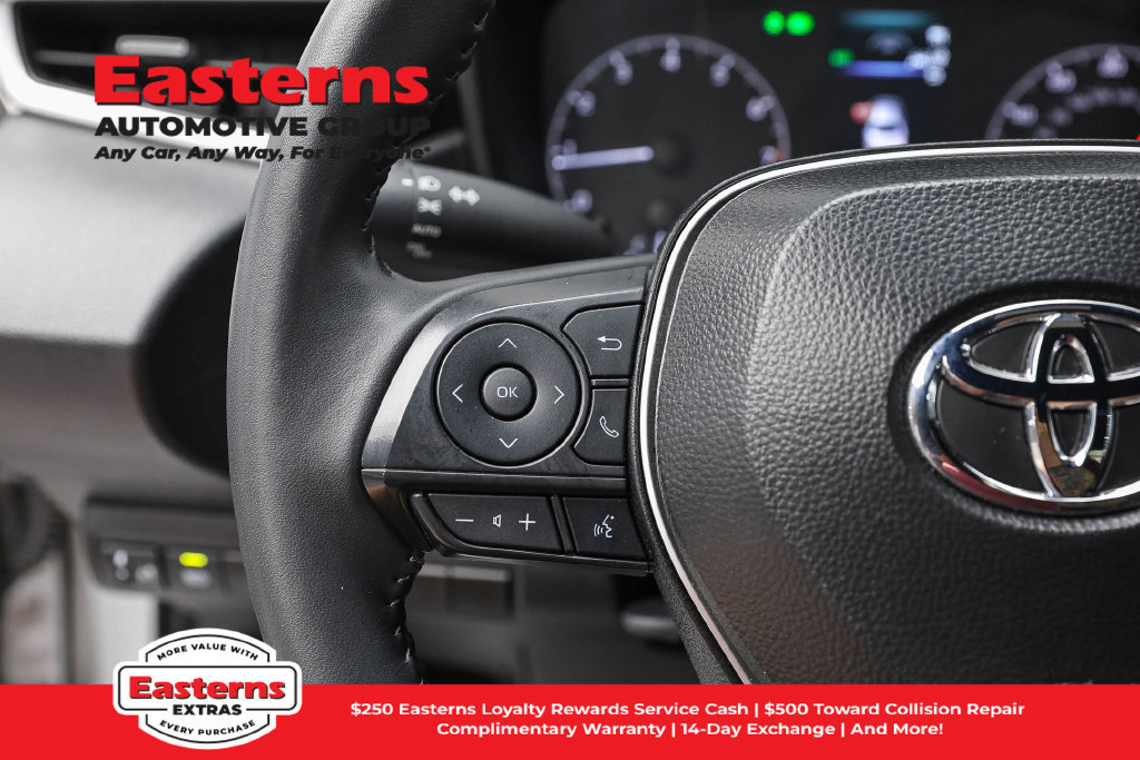 Used 2025 Toyota Corolla SE FWD image 16