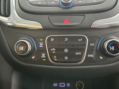 Used 2020 Chevrolet Equinox LT w/ Driver Convenience Package image 26