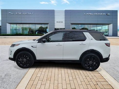 Used 2025 Land Rover Discovery Sport Dynamic SE image 8
