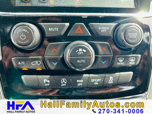 Used 2020 Jeep Grand Cherokee Laredo w/ Quick Order Package 2BN North AWD/4WD image 28