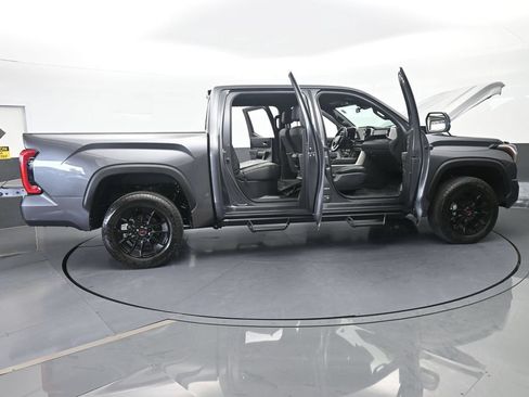 Used 2025 Toyota Tundra SR5 w/ SR5 Convenience Package AWD/4WD image 69