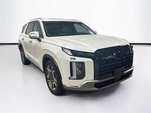 Used 2024 Hyundai Palisade SEL image 1