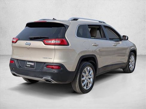 Used 2015 Jeep Cherokee Limited w/ Luxury Group image 5