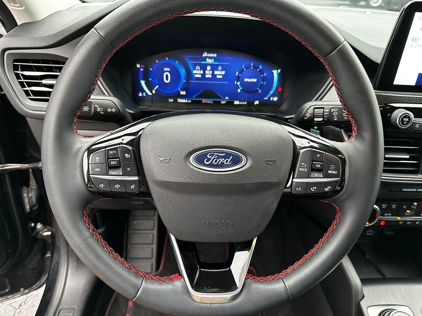 Used 2022 Ford Escape SEL w/ SEL Stealth AWD Package image 15