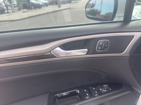 Used 2014 Ford Fusion SE w/ Equipment Group 202A image 15