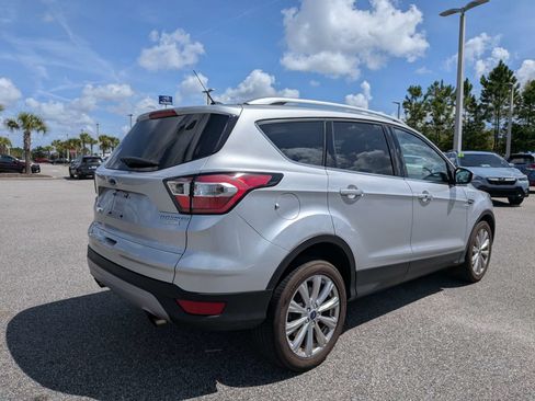 Used 2017 Ford Escape Titanium FWD image 4