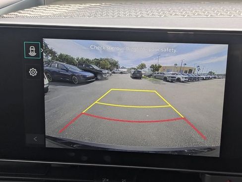 New 2027 Kia Carnival LX FWD image 23