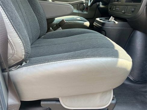 Used 2023 GMC Savana 2500 w/ Driver Convenience Package image 21