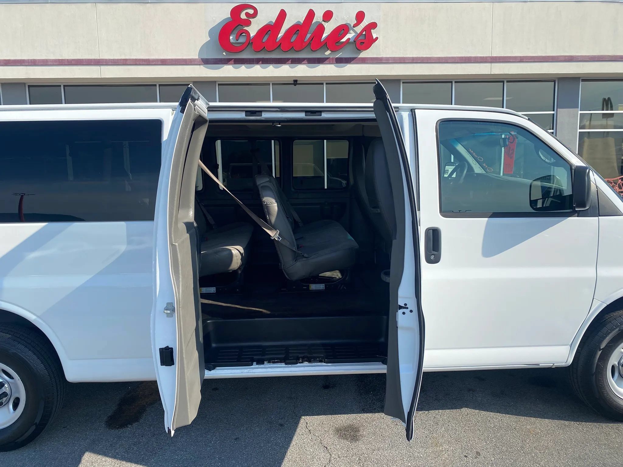 Used 2015 Chevrolet Express 3500 LT w/ LT Preferred Equipment Group RWD image 20