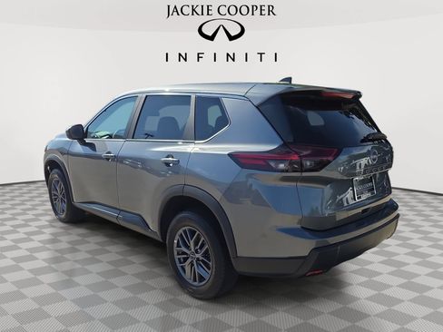 Used 2026 Nissan Rogue SV AWD/4WD image 7