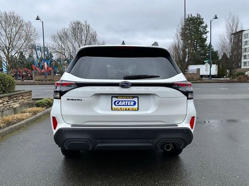 Certified 2025 Subaru Forester Limited image 7