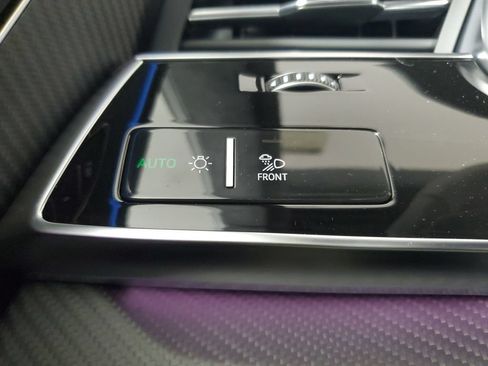 New 2026 Audi SQ8 Prestige AWD/4WD image 34