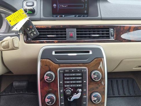 Used 2015 Volvo XC70 T5 Premier Plus FWD image 12