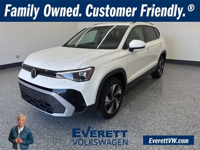 New 2025 Volkswagen Taos SE