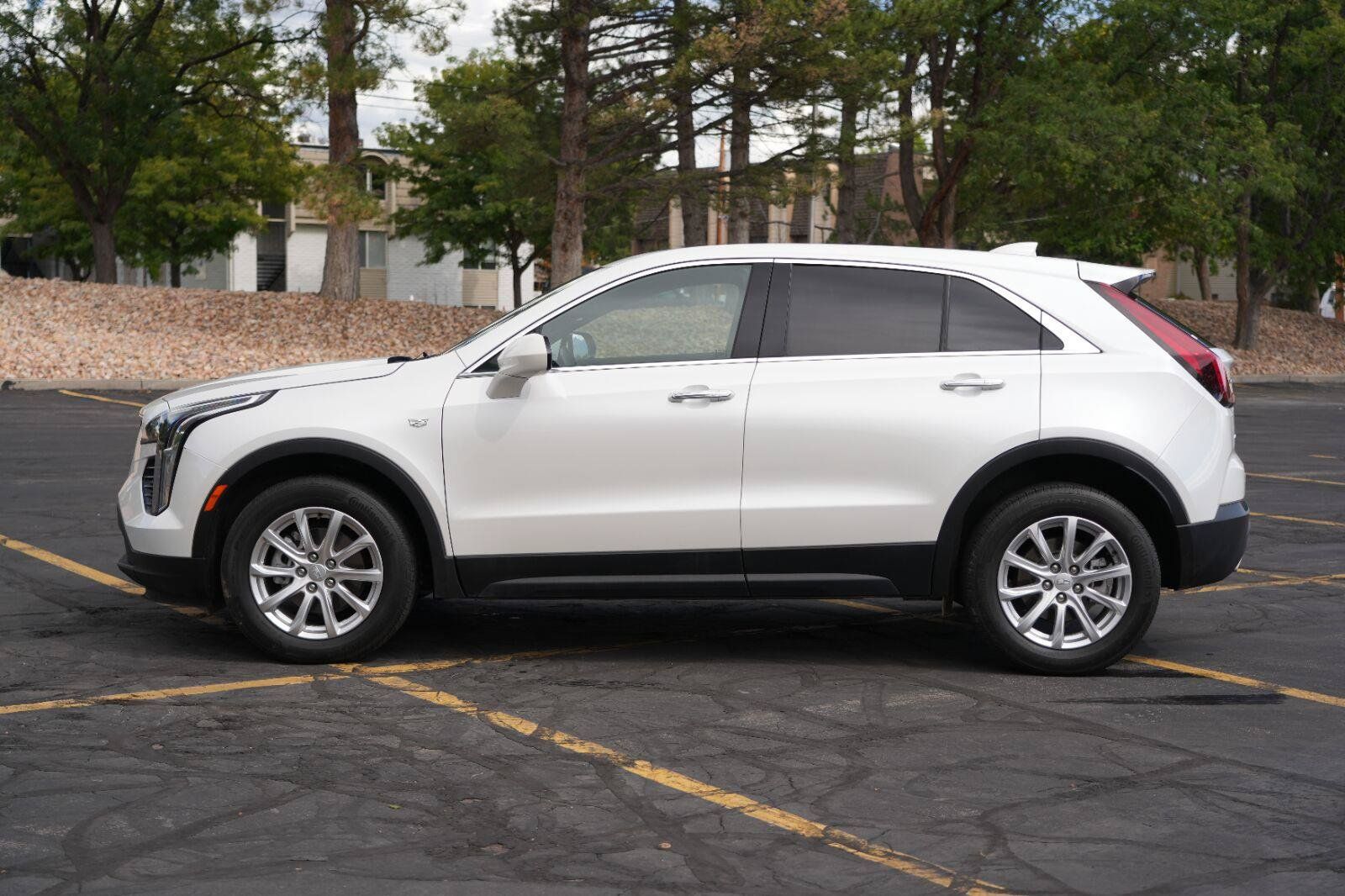 Used 2023 Cadillac XT4 Luxury w/ Driver Awareness Package AWD/4WD image 2