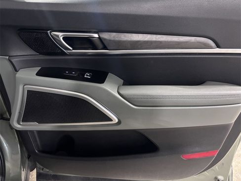 Used 2023 Kia Telluride EX X-Line image 17