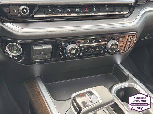 Used 2026 Chevrolet Silverado 1500 High Country image 23