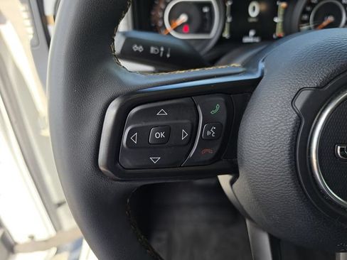 Used 2024 Jeep Gladiator Sport AWD/4WD image 35