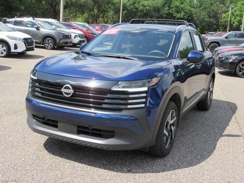 Certified 2025 Nissan Kicks SV w/ SV Premium Package FWD image 7