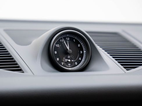 New 2026 Porsche Macan image 26