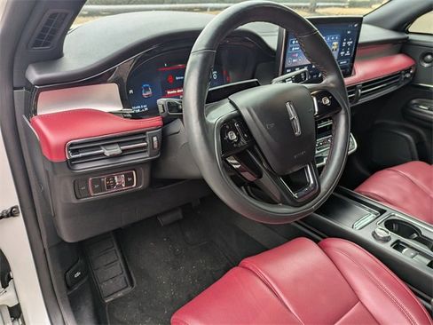 Used 2023 Lincoln Corsair Reserve w/ Equipment Group 202A image 11