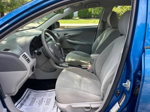 Used 2010 Toyota Corolla LE w/ All Weather Guard Pkg FWD image 12