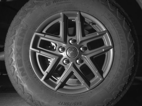 Used 2025 Jeep Wrangler Sport S image 15