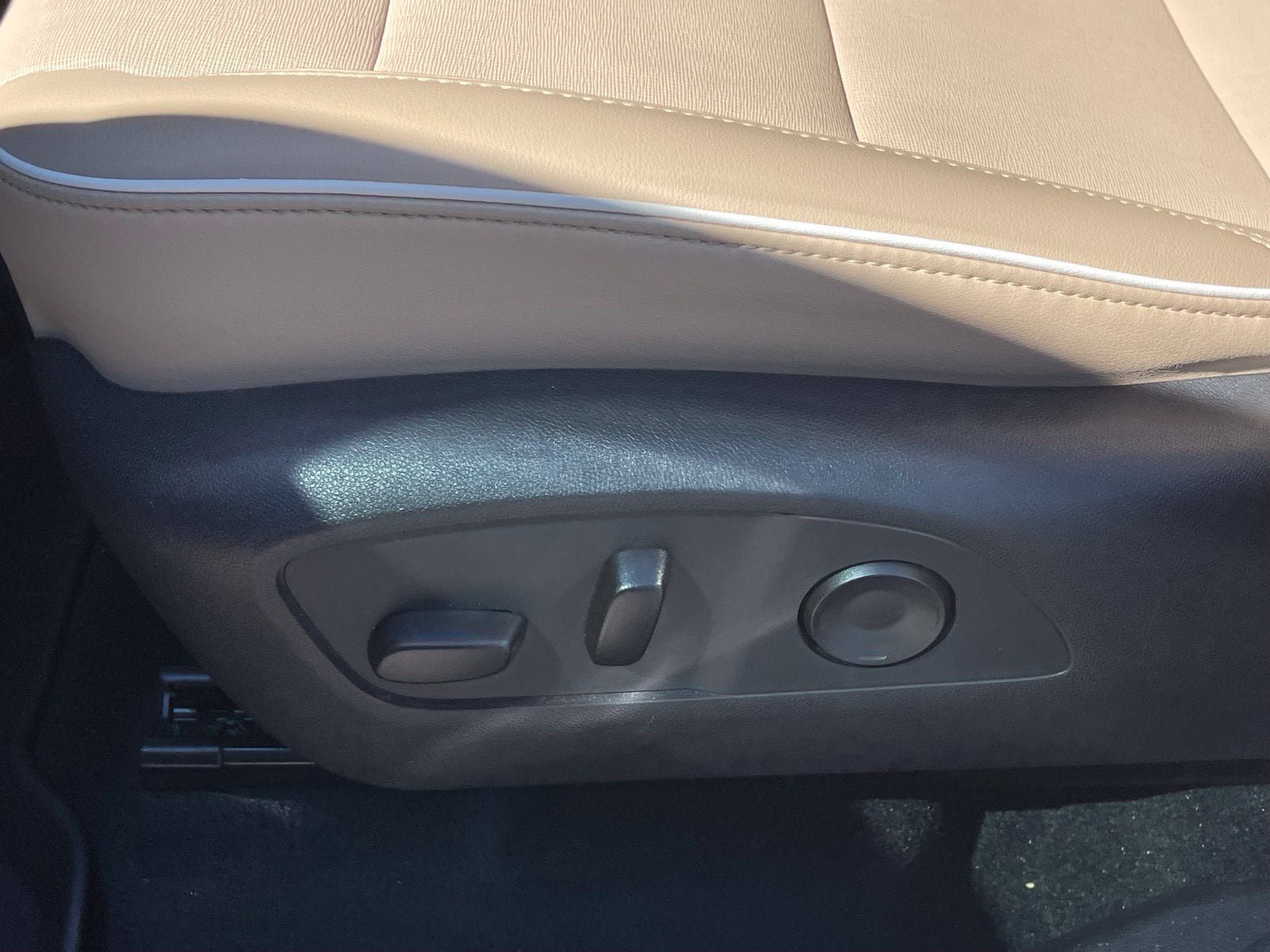 Used 2025 Buick Enclave Preferred FWD image 10