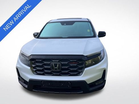 Used 2025 Honda Ridgeline TrailSport image 7