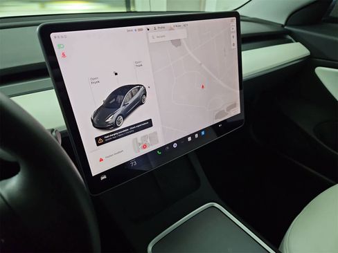 Used 2021 Tesla Model 3 Standard Range Plus image 29