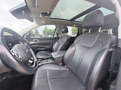 Used 2022 Kia Sorento SX AWD/4WD image 6