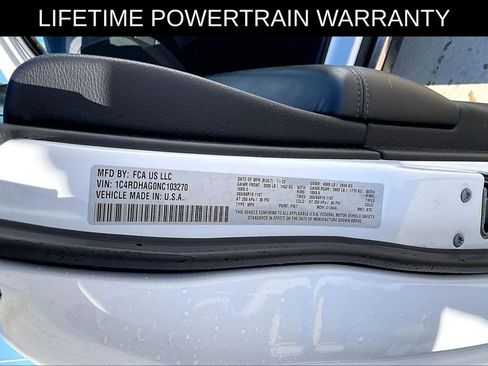 Used 2022 Dodge Durango SXT image 3