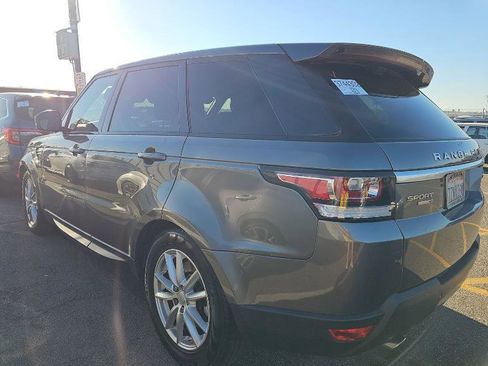 Used 2017 Land Rover Range Rover Sport SE image 4
