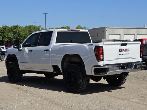 Used 2024 GMC Sierra 2500 Pro w/ Convenience Package AWD/4WD image 4