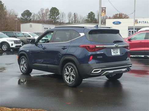 Used 2021 Kia Seltos EX image 11