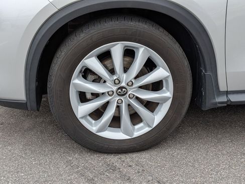 Used 2019 INFINITI QX50 Essential w/ Premium Heat Package image 10