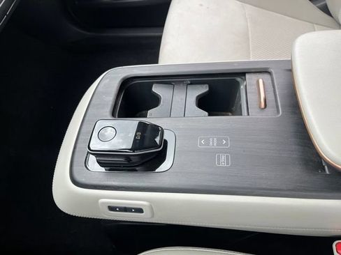 Used 2023 Nissan Ariya FWD image 25