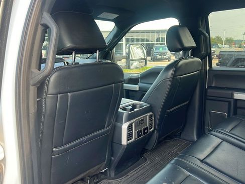 Used 2022 Ford F250 Lariat w/ Lariat Ultimate Package AWD/4WD image 18
