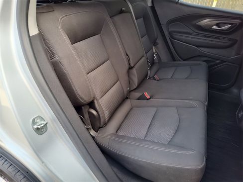 Used 2022 GMC Terrain SLE image 33