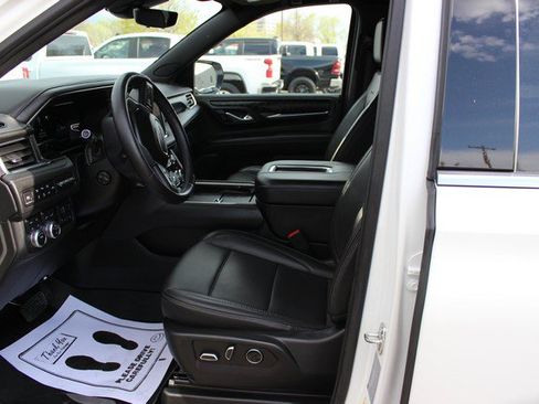 Used 2023 GMC Yukon Denali w/ Advanced Technology Package AWD/4WD image 7