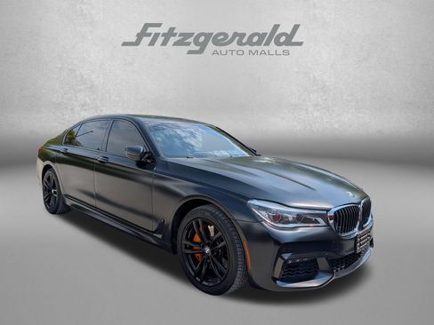 Used 2018 BMW 750i xDrive AWD/4WD image 1