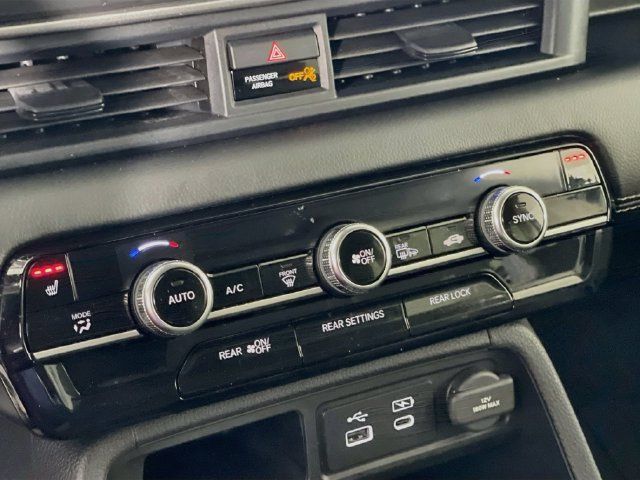 Used 2025 Honda Pilot Touring image 21