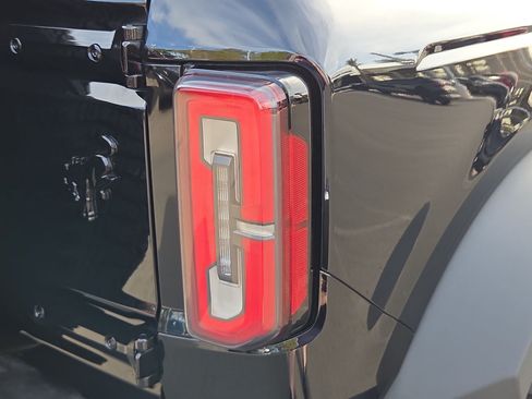 Used 2024 Ford Bronco Wildtrak AWD/4WD image 11