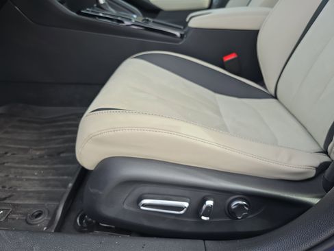 Certified 2025 Acura Integra A-Spec image 24